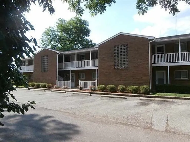 326 W Kenwood Dr #11 — Photo 9