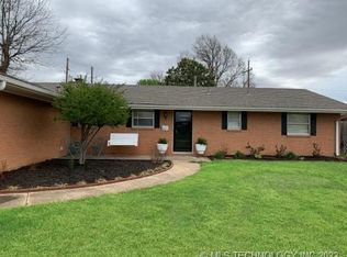 528 Crestland Dr, Bartlesville, OK 74006