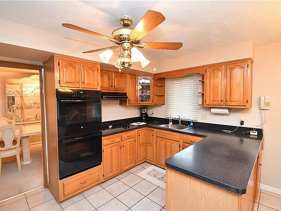 3rd image of 5147 Hickory Dr