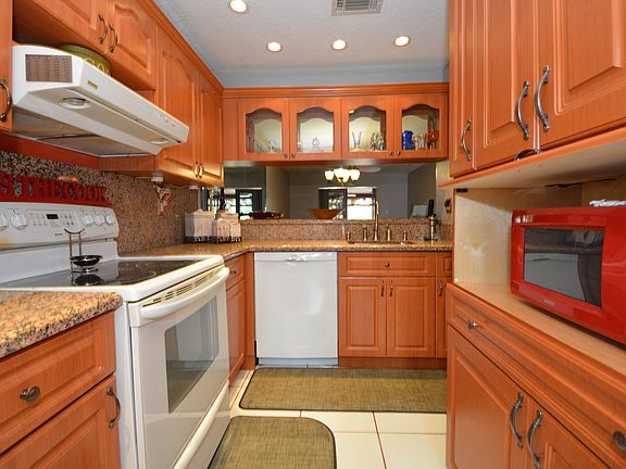 2nd image of 8064 NW 41st Ct