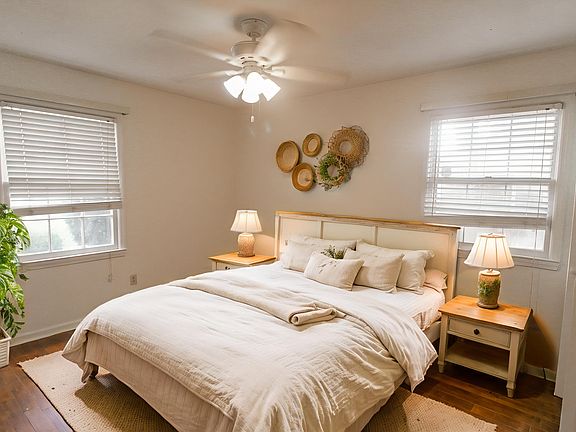 5th image of 209 Bel Air Dr