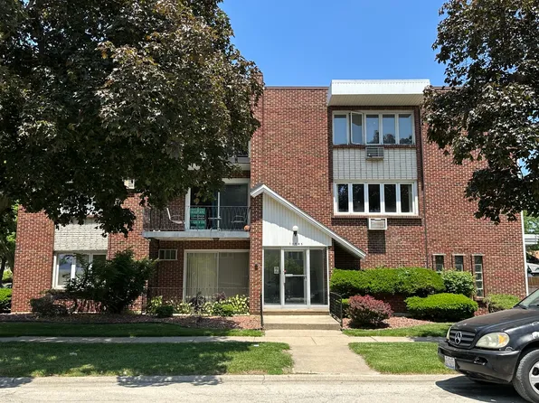 10445 S Keating Ave APT 2B, Oak Lawn, IL 60453