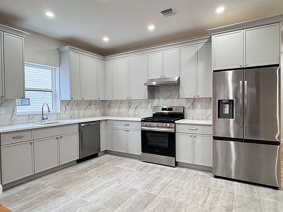 3rd image of 89 McBaine Ave #2