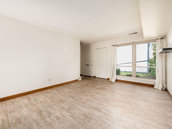 3rd image of 4695 Keswick Ct APT H