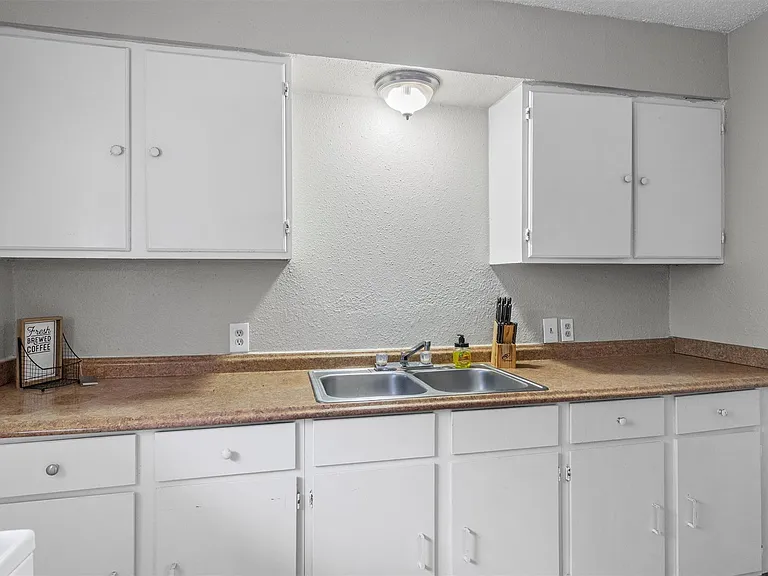 203 E Anderson Ave #A — Photo 10