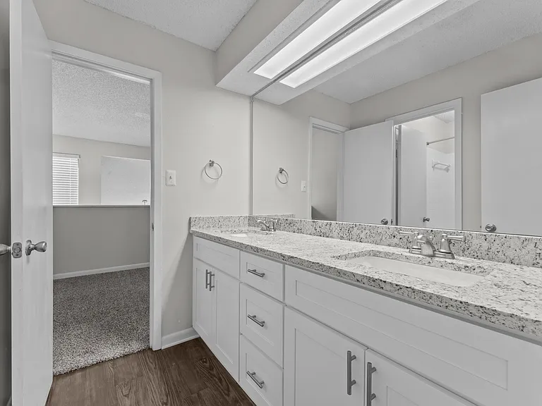 Park Greene Townhomes — Photo 8