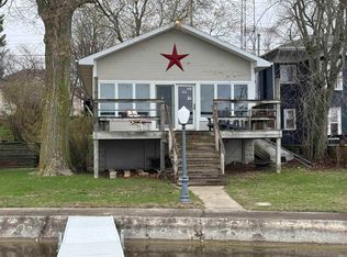 2807 Barrett Rd, Rochester, IN 46975