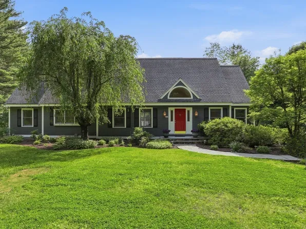 88 Esterbrook Rd, Acton, MA 01720