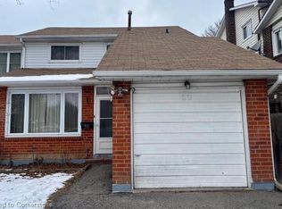 30 Courtleigh Sq, Brampton, ON L6Z1J3