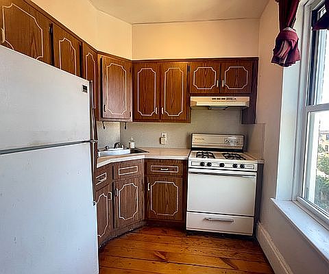 5th image of 330B President St #3