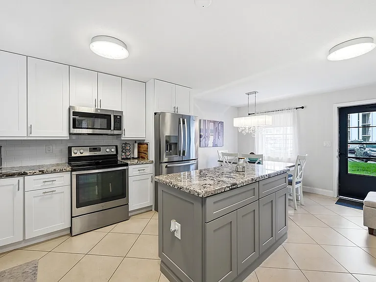 777 E Federal Hwy #101 — Photo 5