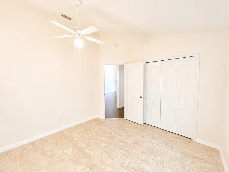 4201 Pine Isle Dr — Photo 17