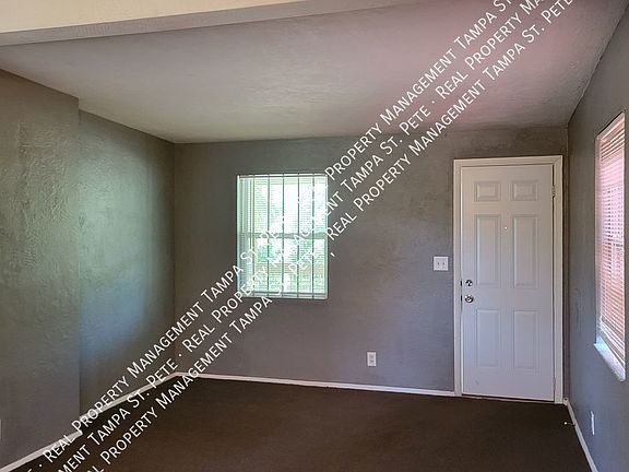 4th image of 626 23rd Ave S #2