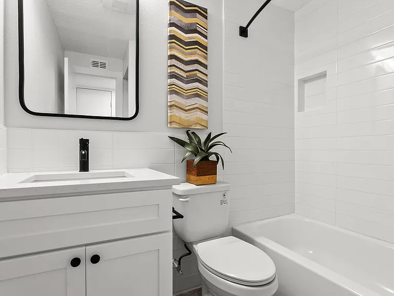 4904 W Lancaster St #8 — Photo 7