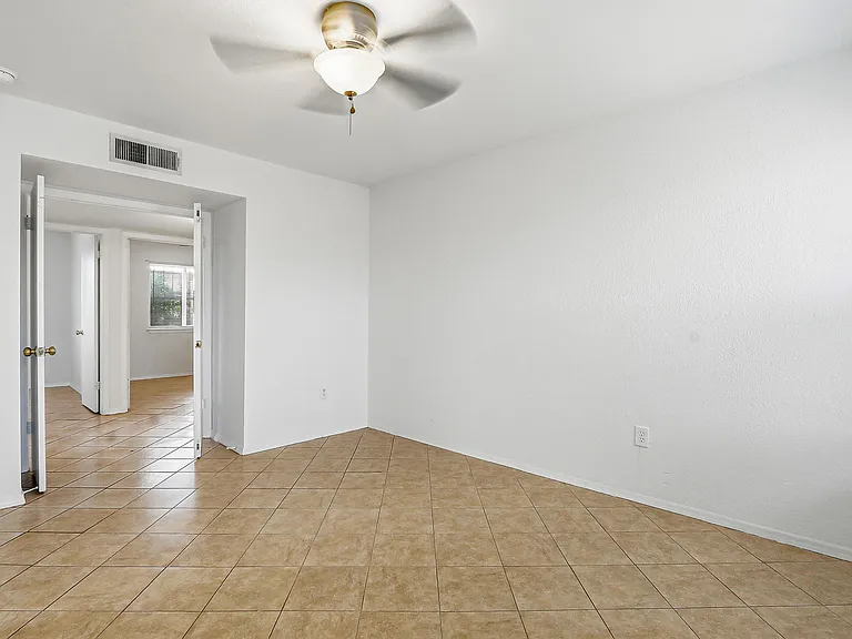10837 Gemstone St — Photo 24