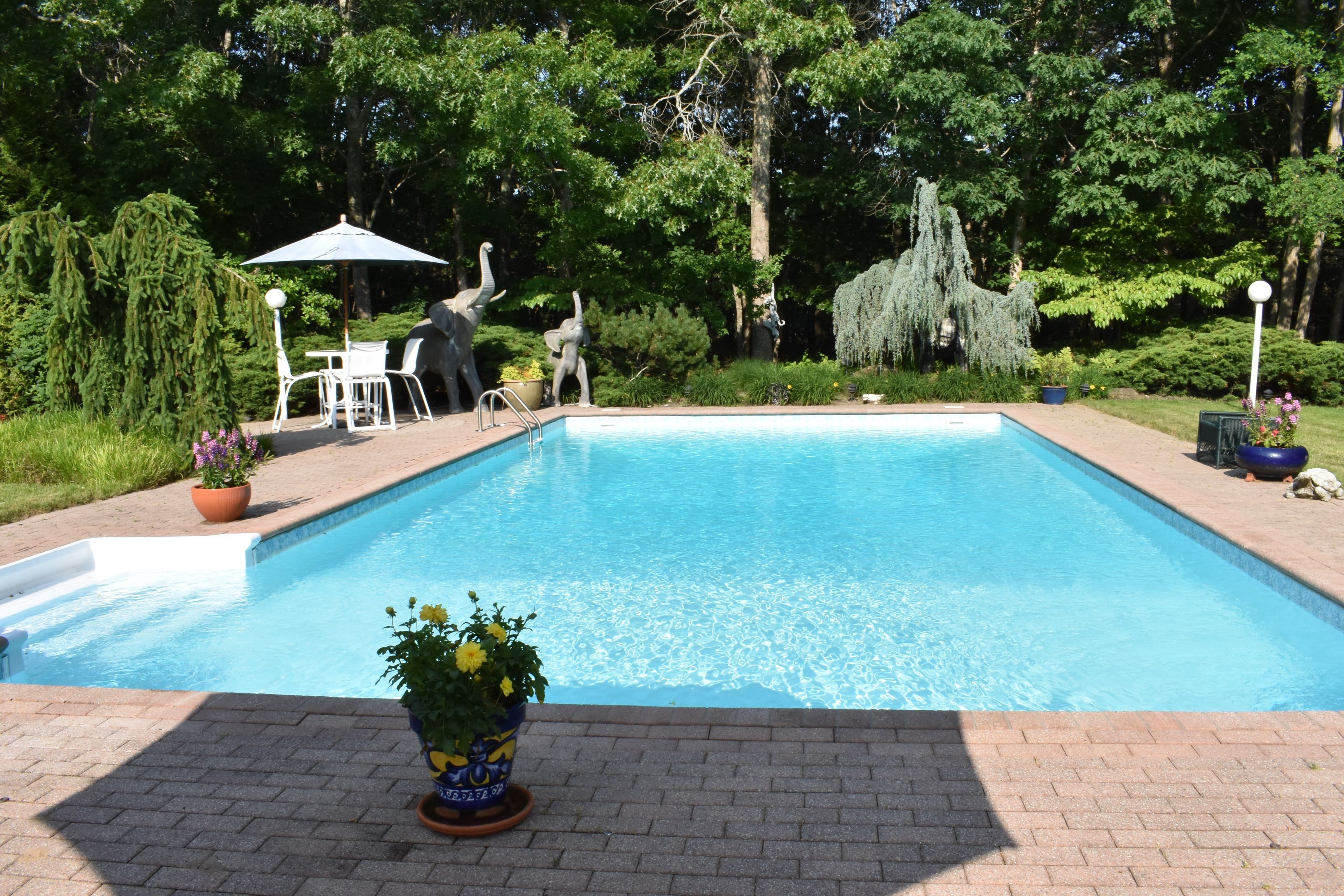 6 Dr, East Quogue, NY 11942 Out East