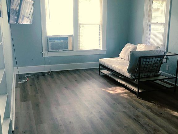 3rd image of 508 12th Ave N #1/2-A