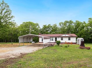 1066 Sun Meadow Rd, Bourbon, MO 65441