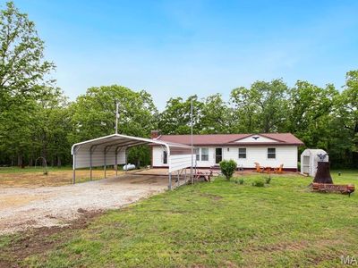 1066 Sun Meadow Rd, Bourbon, MO, 65441