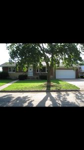 327 S Maple St, Pretty Prairie, KS, 67570