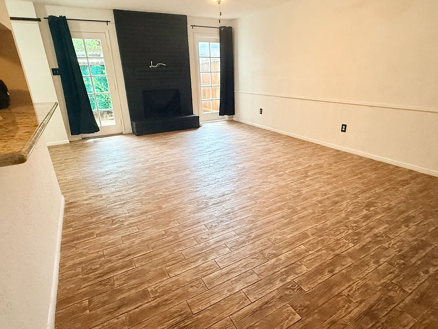 3 bed, 2.5 bath, 1792 sqft, $1,950 — Photo 3