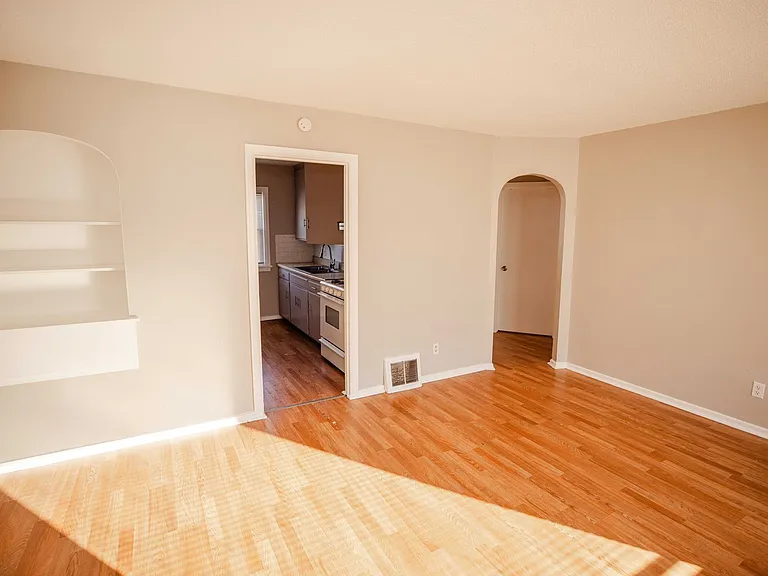 213 Warrington Rd — Photo 4