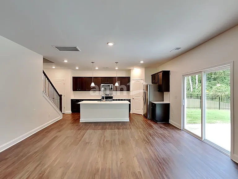 7409 Garrett Ct — Photo 5