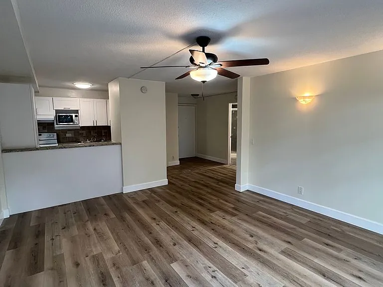 435 Walina St #104 — Photo 5