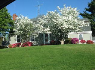 728 Mary Anne Dr, Morganfield, KY 42437