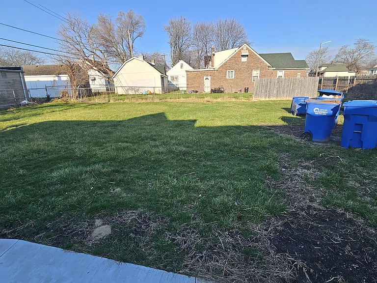 8092 Jewett Ave — Photo 11