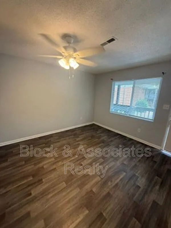 2 bed, 2.0 bath, $895 — Photo 2