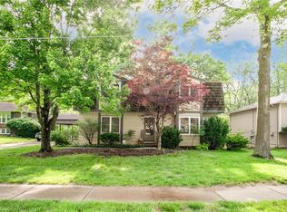 716 N 18th St, Leavenworth, KS 66048