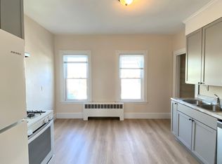18 N High St APT 4, Melrose, MA 02176