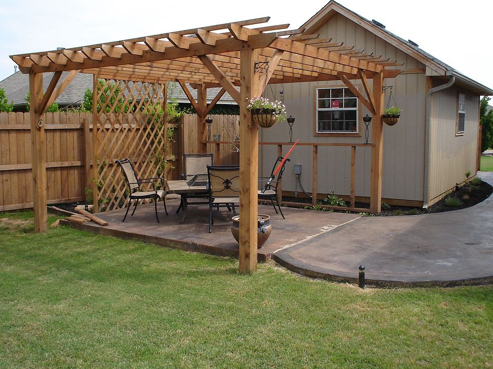 recently built 12'x20' workshop and pergola.  