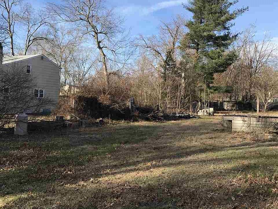 2nd image of 5736 Independence Rd