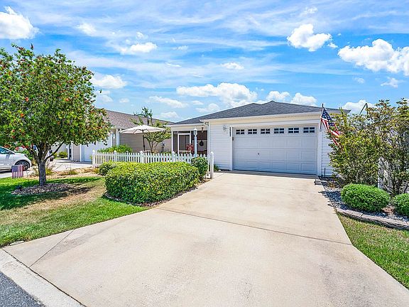2nd image of 3387 Carrabelle Ct