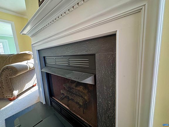 5th image of 212 Kingsport Rd