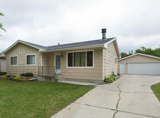 801 31st St N, Fargo, ND 58102