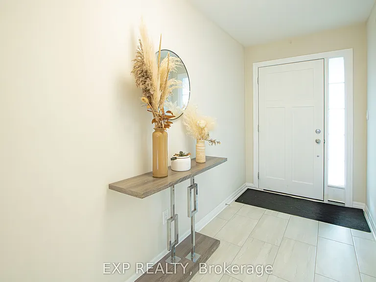 17 Harlequin Ct — Photo 6