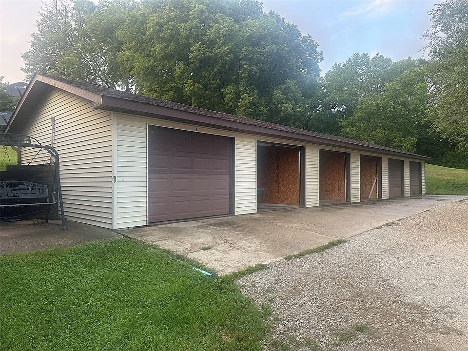 2nd image of 306 N 5th St