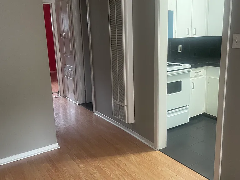 509 W Main St #5 — Photo 13