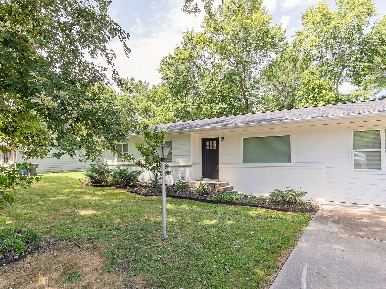 2305 Laverne Avenue - 1 — Photo 1