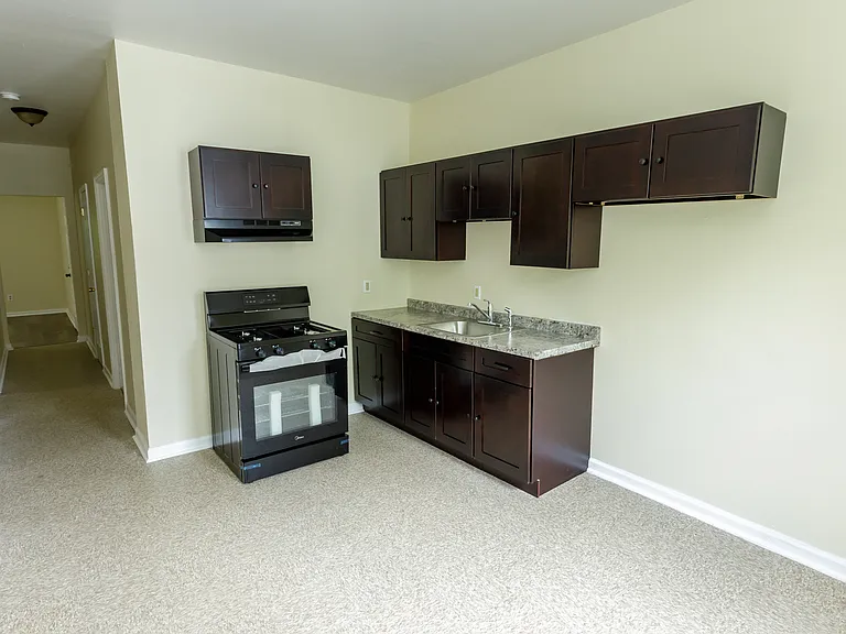 428 Avon Ave #2 — Photo 12