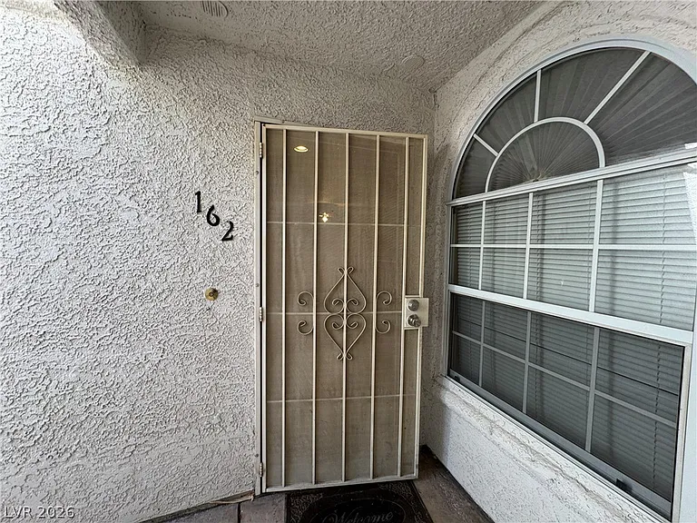 1800 Edmond St #162 — Photo 1