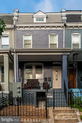 2022 4th St NE #B Photo 1
