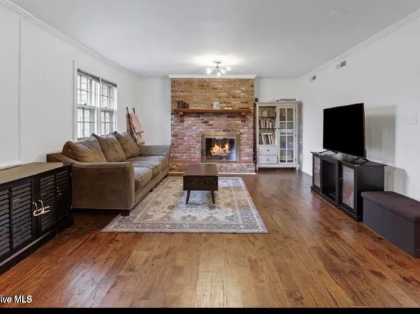 2234 N Nash Place N, Wilson, NC 27896