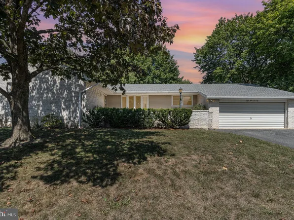 5970 Clover Rd, Harrisburg, PA 17112