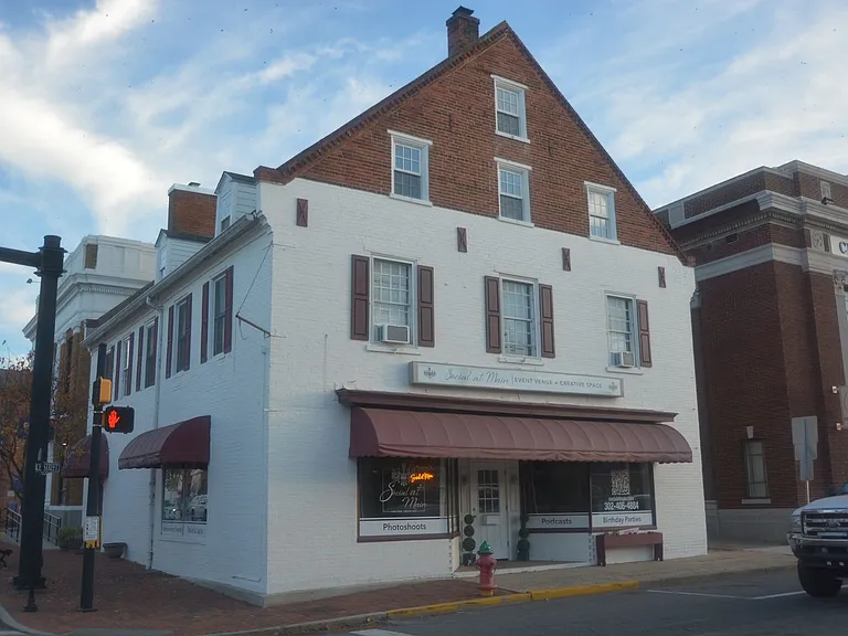 3 W Commerce St — Photo 1