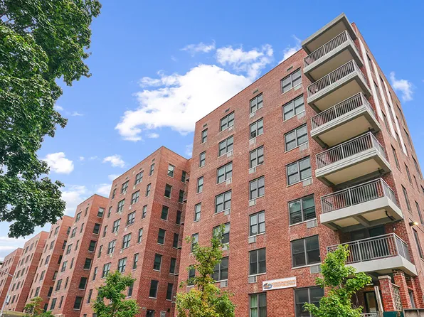 Pelham Parkway Towers