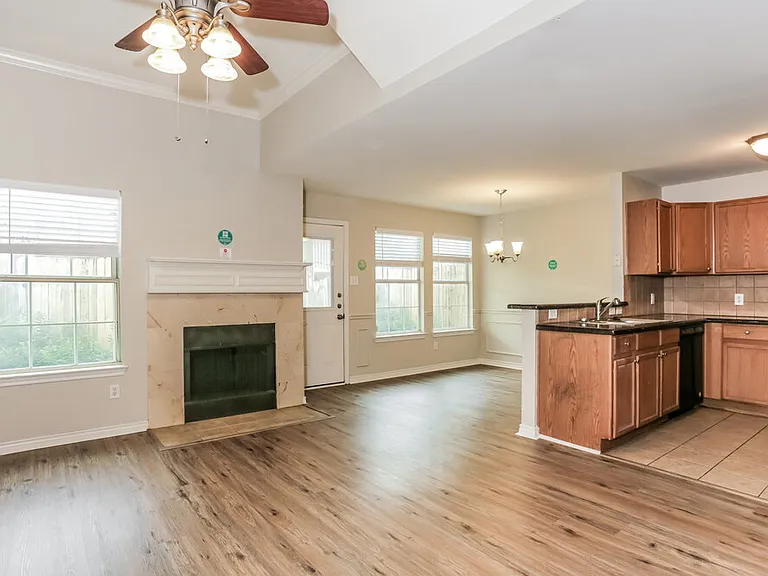 12634 Bay Ave — Photo 5